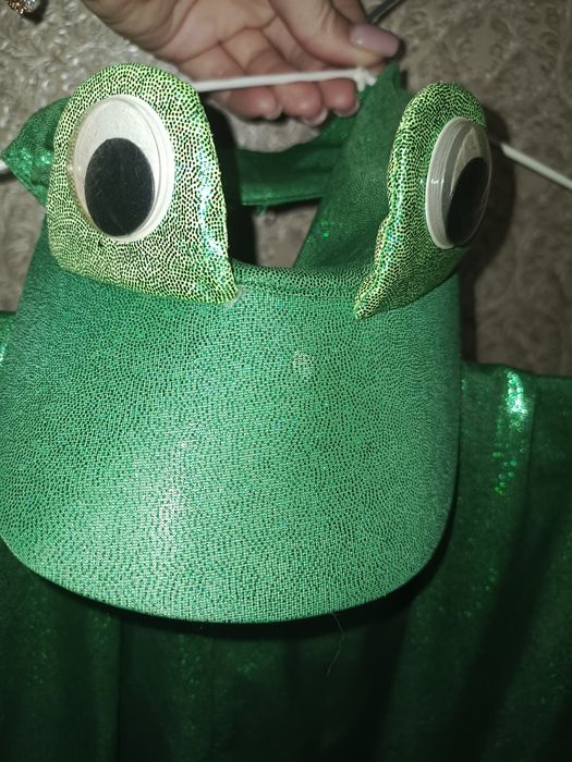 Продам праздничный костюм лягушонка