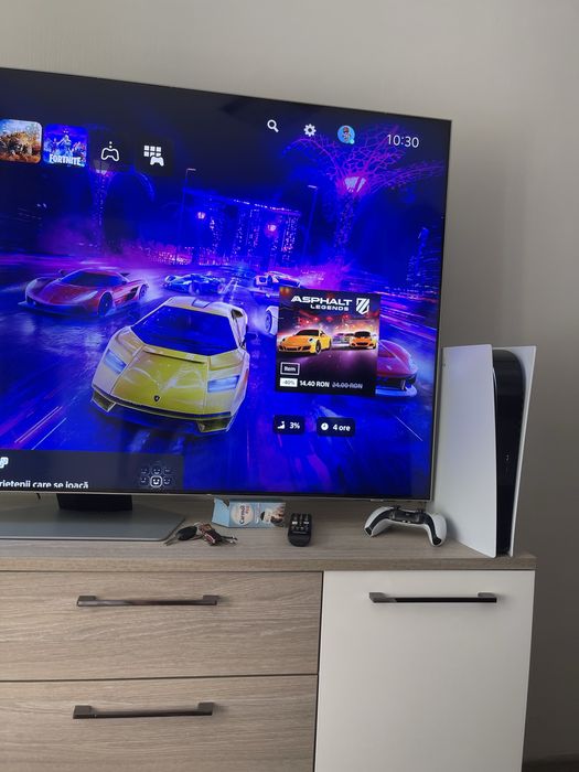 Vand playstation 5  pretul este de 2000 de lei