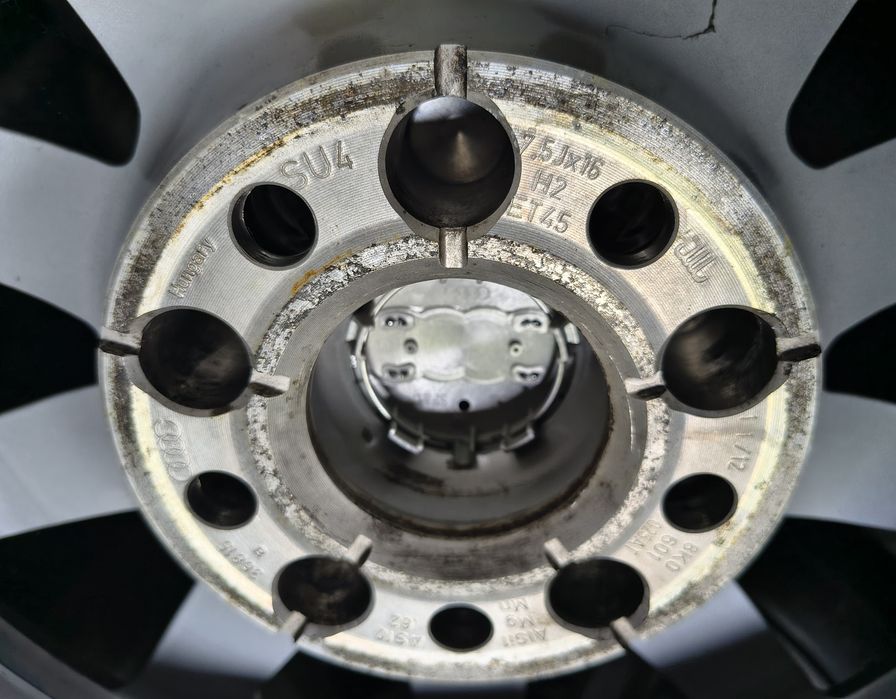 Jante 16  originale Audi  + cauciucuri Michelin de vara  225. 55 R16.