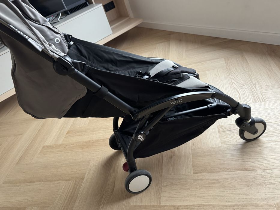 Carucior sport pentru copii BABYZEN YOYO 2, cadru negru, culoare gri
