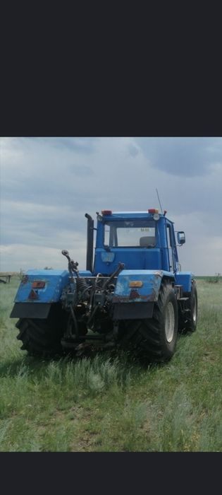 ХТЗ Т-150 на полном ходу