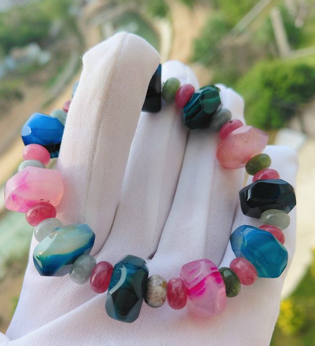 Браслеты из натуральных камней.