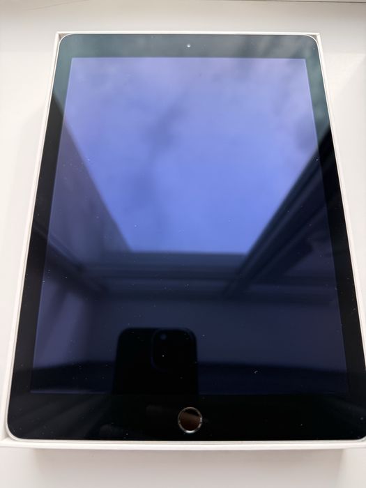 Планшет iPad Air2