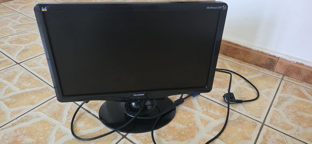 Monitor 19 inch LED