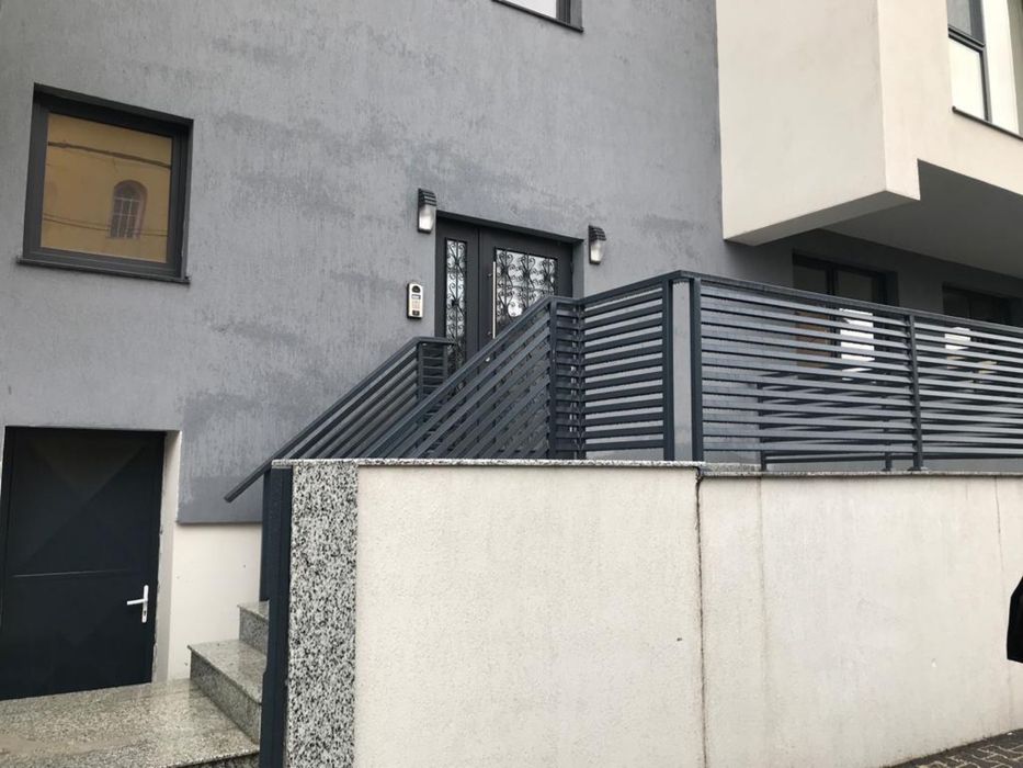 Inchiriez garsoniera Gorjului