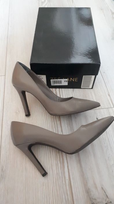 Pantofi stiletto de piele Zee Lane