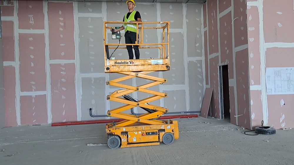 Societate vindem nacela electrica,8m,Haulotte Optimum 8, Genie, Jlg