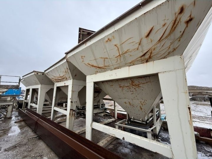 Бункер для дробилки