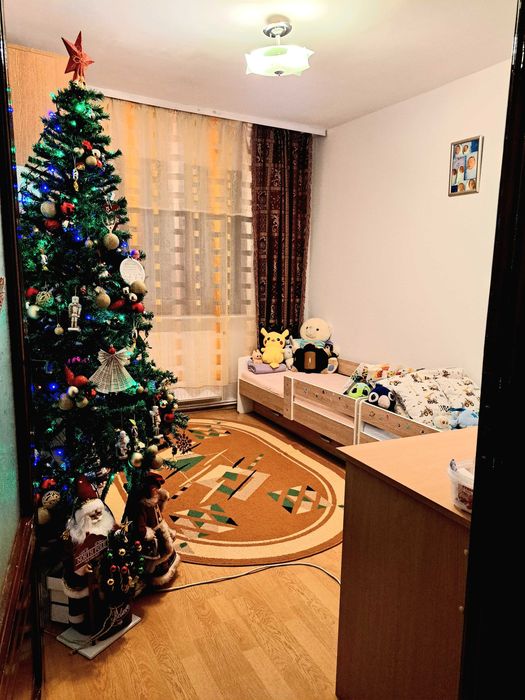 Apartament 4 camere  langa  PARCUL ROMANESCU