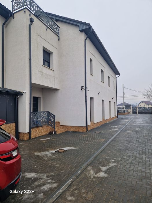 Casa noua de vanzare