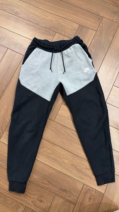 nike tech fleece original