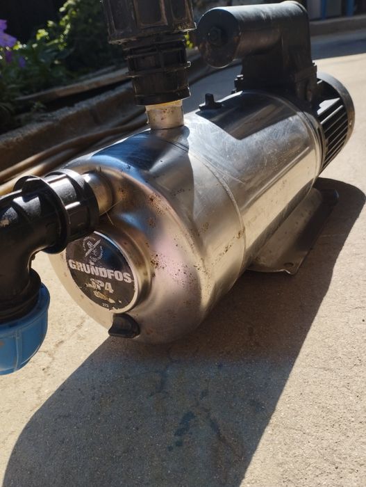 Самозасмукваща помпа за вода Grundfos