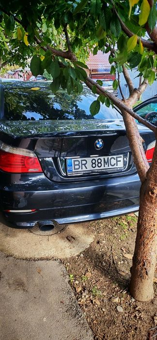 Vând e60 an 2008