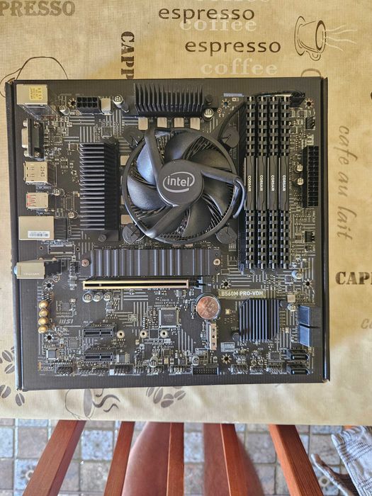 Kit i5-11400f + placa de baza b560m + 32 gb ddr4 3200mHz + cooler stock intel