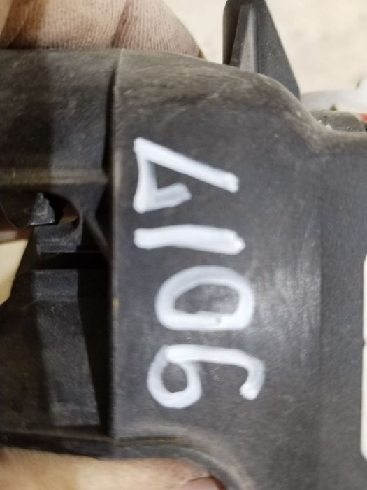 Proiector stanga, Toyota Yaris, Verso, CHR, 2012, 2013, 2014, 2015, 2016, 2017, 2018, 2019, cod origine OE 81220-02110.