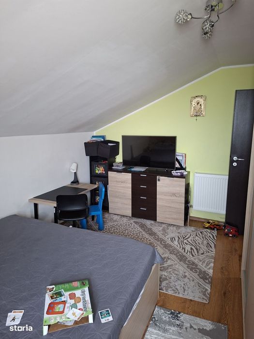 Propietar/Apartament cu 3 camere, curte
