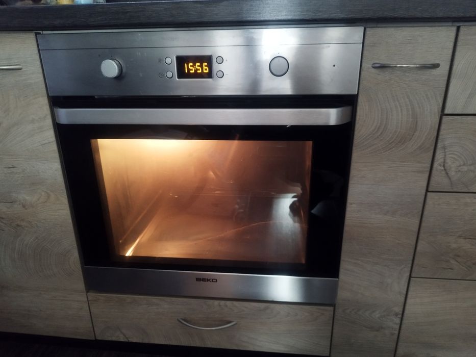 Фурна за вграждане Beko