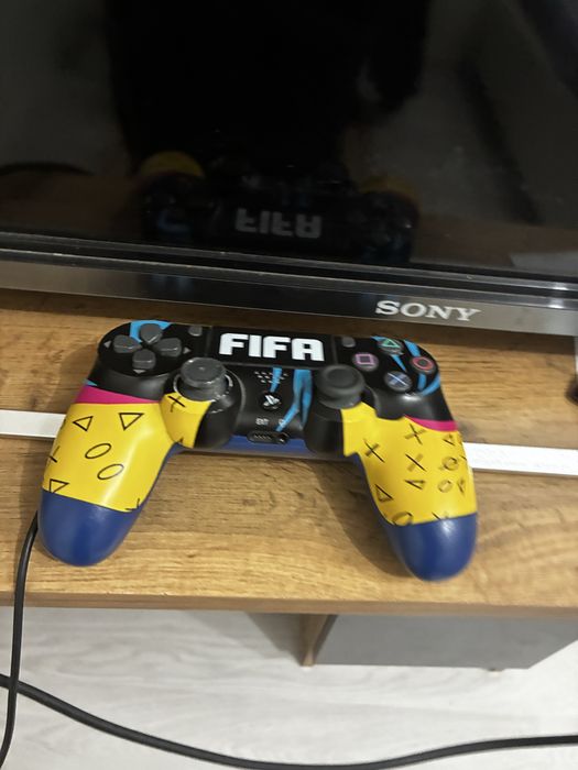 Playstation 4 slim