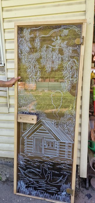 Стеклянная дверь