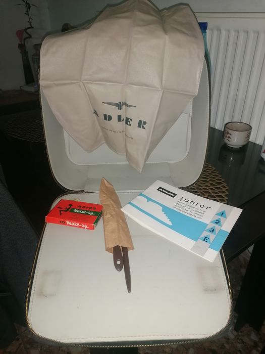 Masina de scris Adler Junior 3