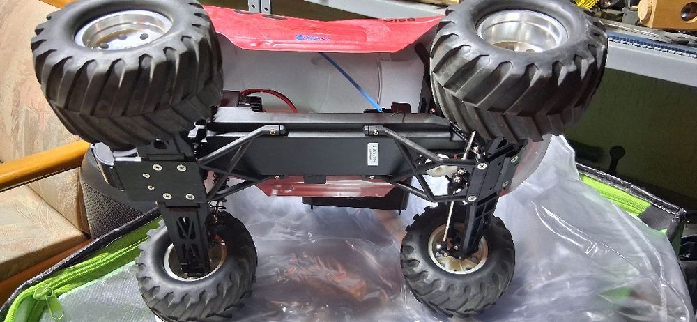 Masina  cu  telecomanda