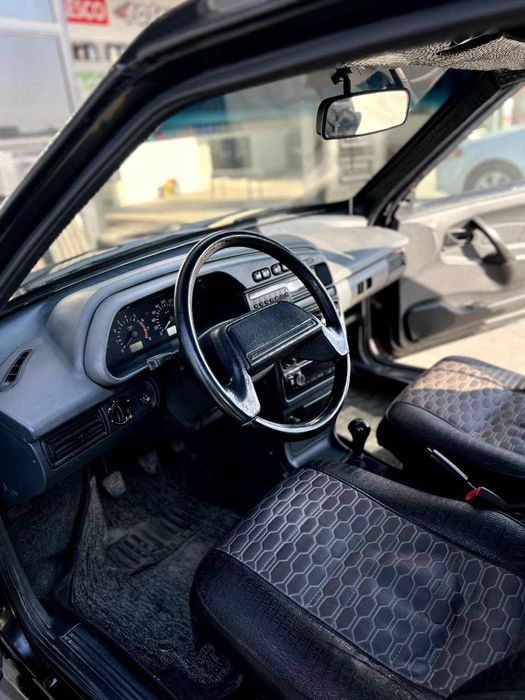 Lada Samara 2115 srochna sotiladi