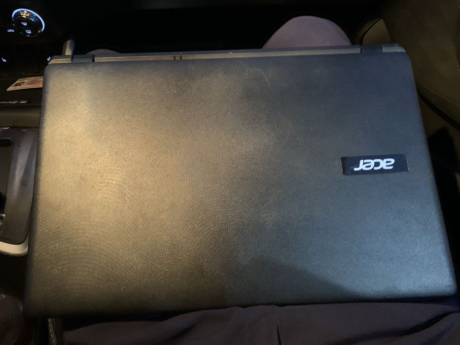 Noutbuk sotuladu 550.000