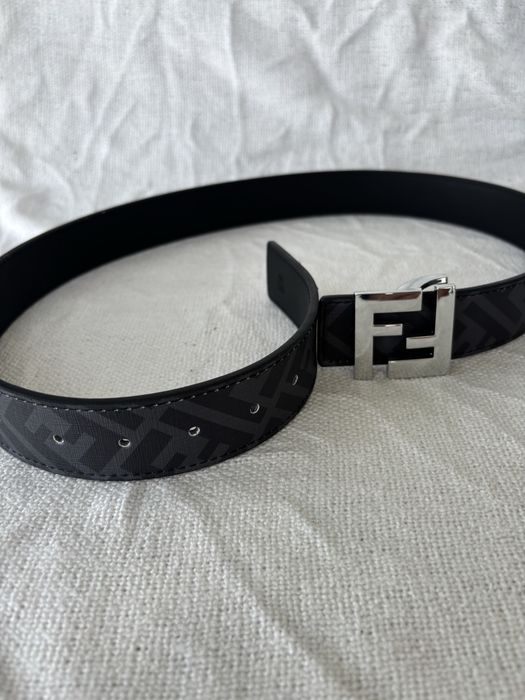 Curea Fendi cu model