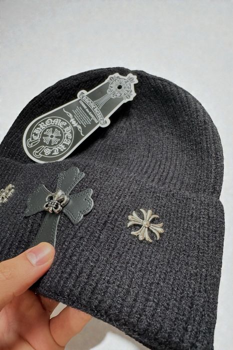 Caciula Chrome Hearts