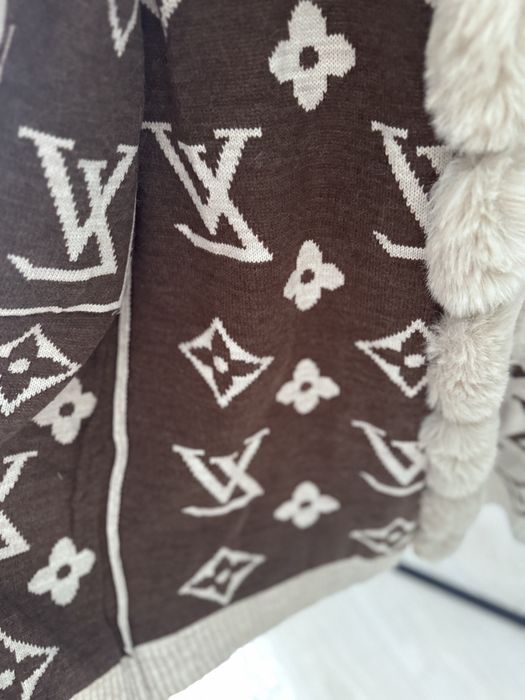 Cardigan cu blana naturala Louis Vuitton