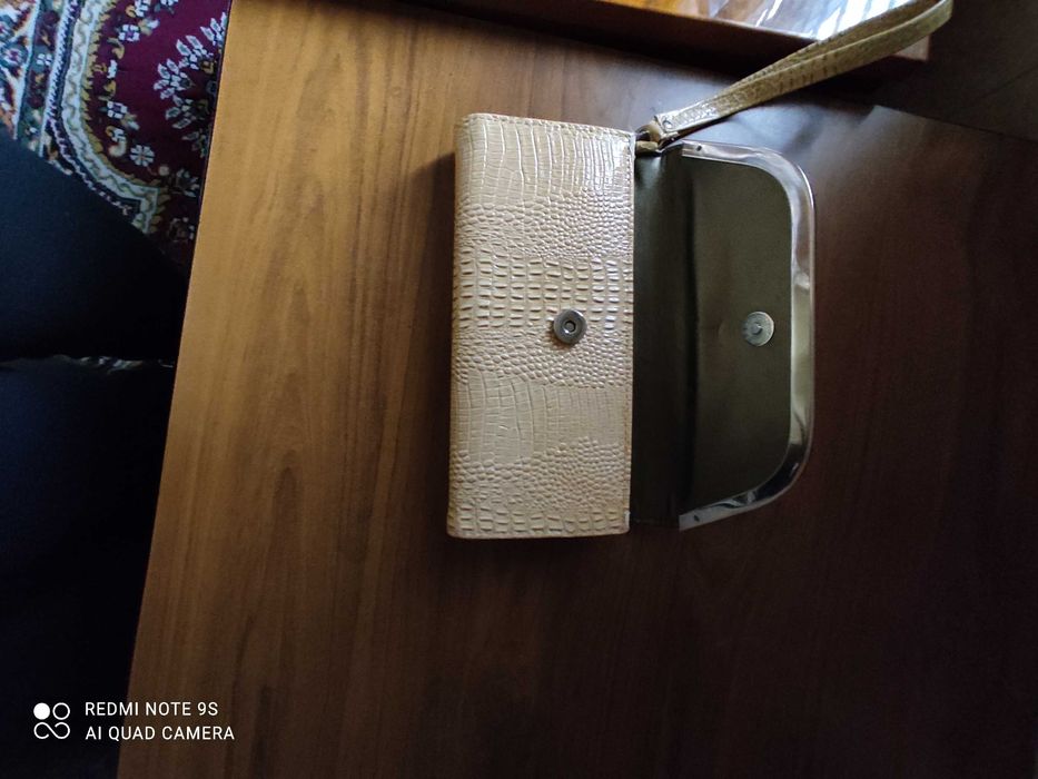 Женская сумка и клатч