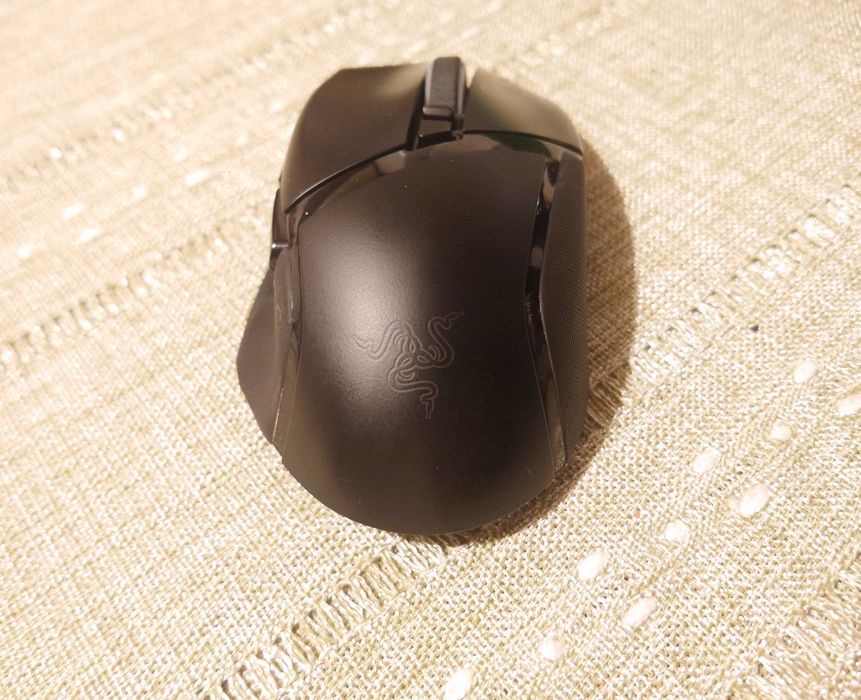 Razer Basilisk Ultimate Wireless + Charging Dock + Extra Mouse (Pentru Piese)