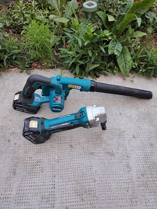 Vând suflanta makita