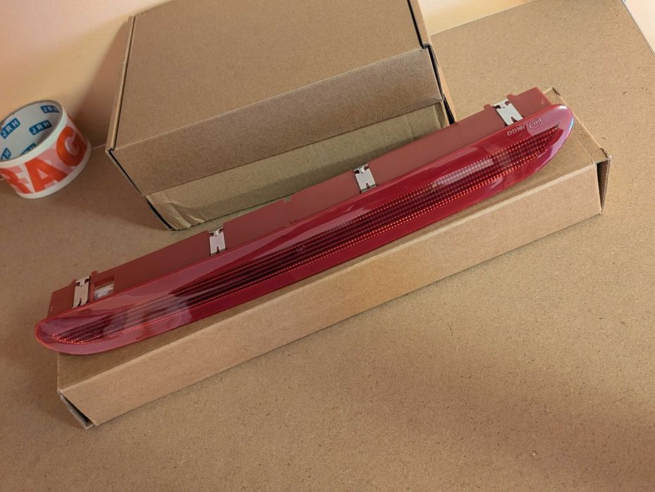 Lampa haion stop frana central suplimentar VW Passat Golf Tiguan Jetta