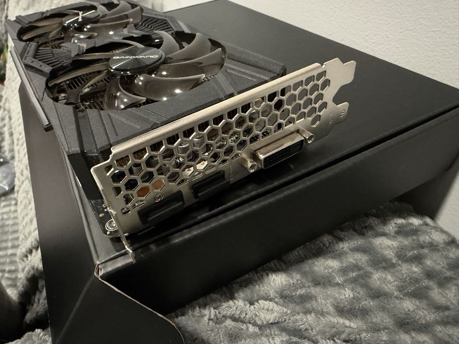 Placa video GEFORCE GTX 1660 ti 6 gb