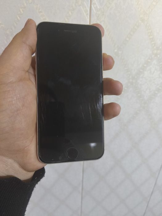 iPhone se 2022 64 gb