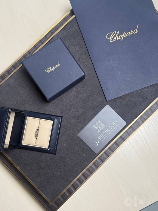 Кольцо Chopard Ice Cube с бриллиантом
