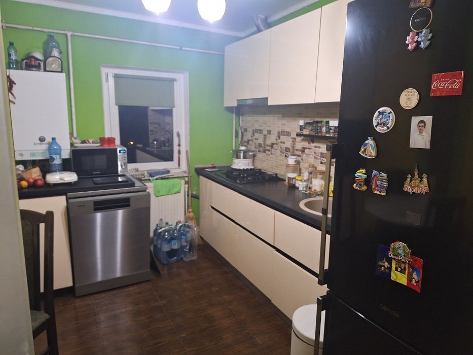 Vând Apartament 3 camere