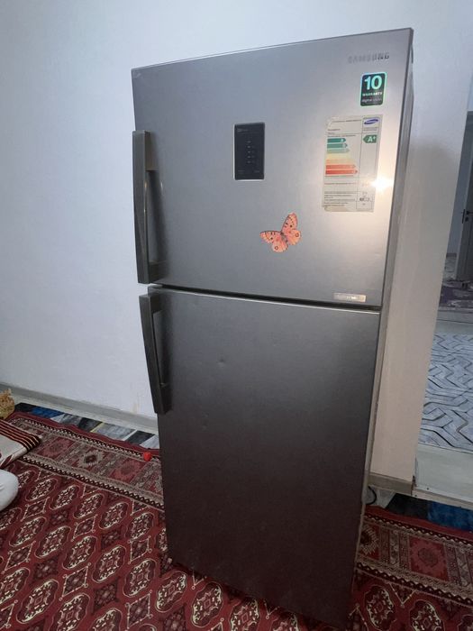 Холодилник samsung