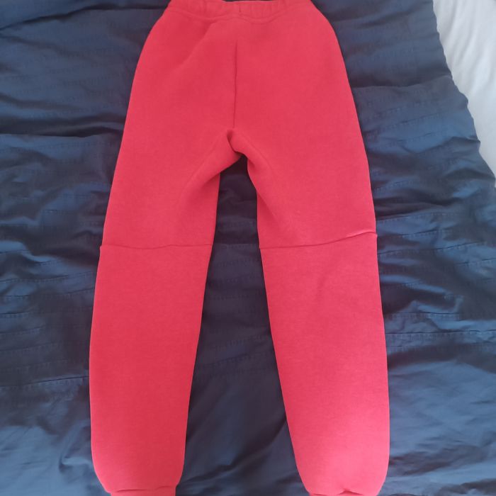 Продавам цял Nike tech! чисто нов!!!