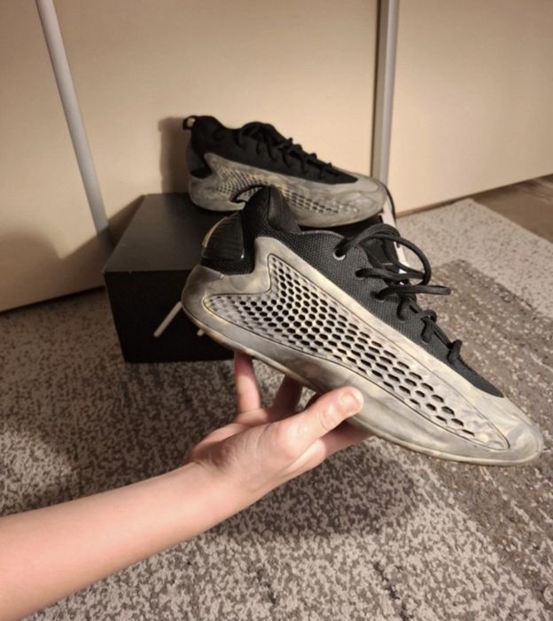 A.E 1 J low papuci de baschet