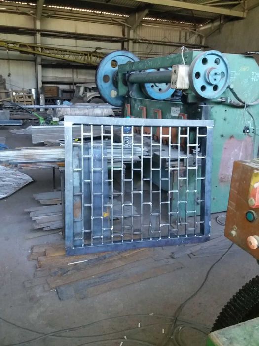 Продавам ламарина и изделия от ламарина