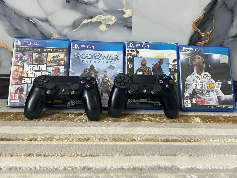 Срочно продам Play station 4 pro