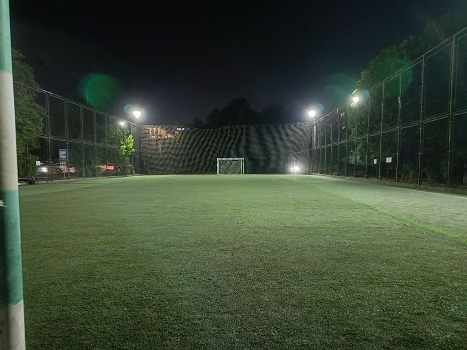 Fudbol maydoni yunsobod