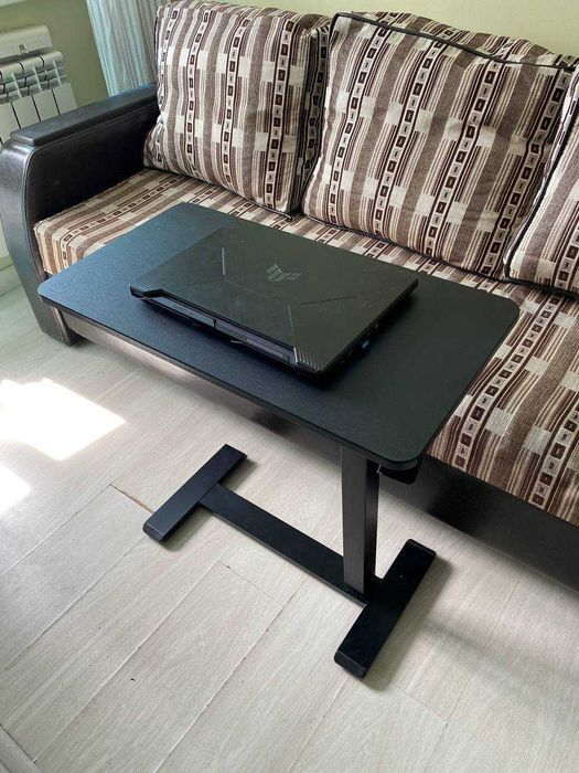 Стол для ноутбука. Срочно