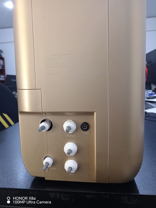 Suv filtrlarni sotish va o'rnatish xizmatlarini taklif etadi