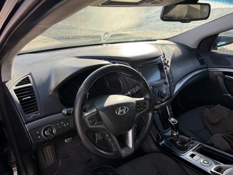 Plansa bord Hyundai i40 Berlina