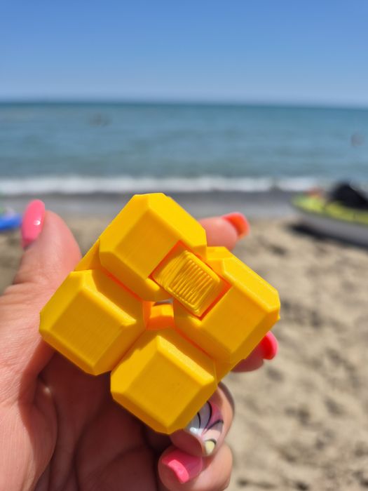 Играчка - 3D отпечатан Безкраен Куб (Infinity Cube) – Антистрес играчка / Fidget Toy 5€
