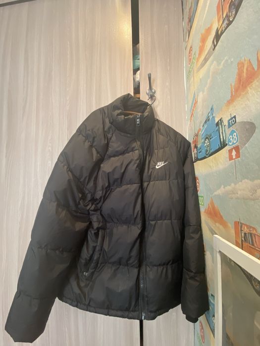Продам куртку nike
