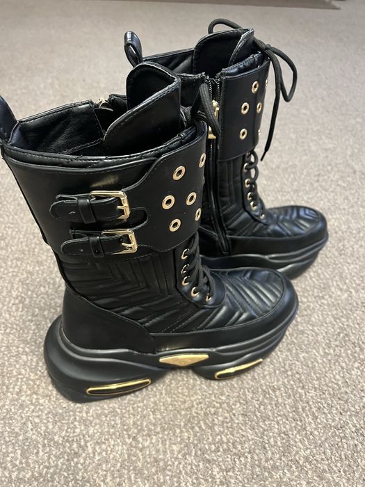 Ghete dama cu catarame